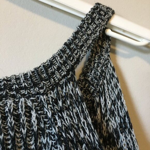 Marled Salt And Pepper Cold Shoulder Knit Sweater - Picture 5 of 14